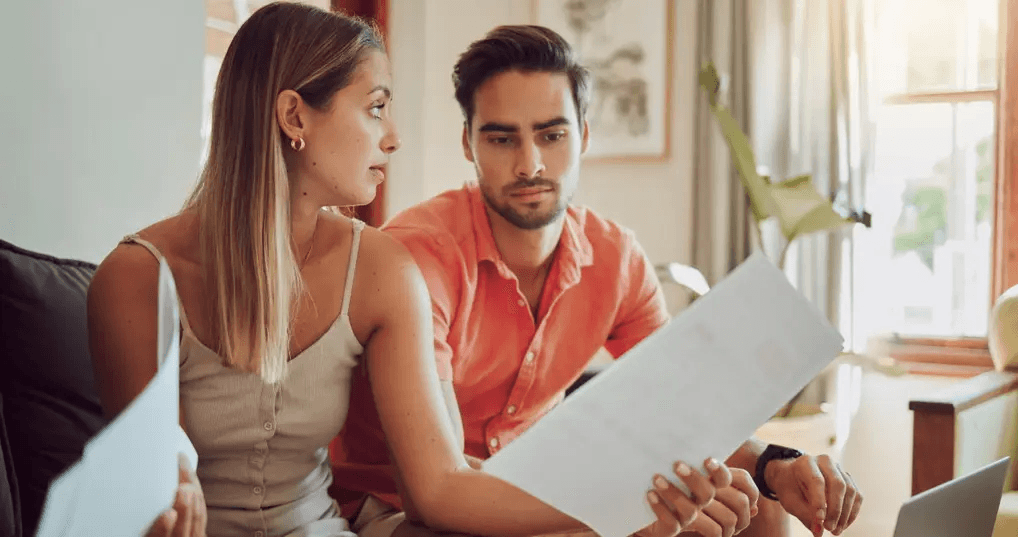 How to Promote Financial Transparency in a Relationship: A Guide for Couples